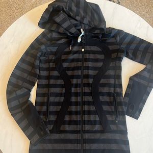 Lulu lemon black grey strip jacket